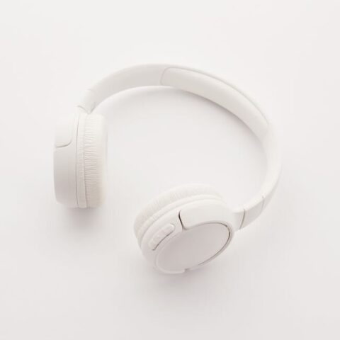 JBL Tune 520BT Bluetooth headphones