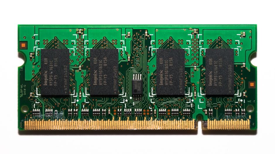 Оперативна пам'ять Kingston 16 ГБ DDR4